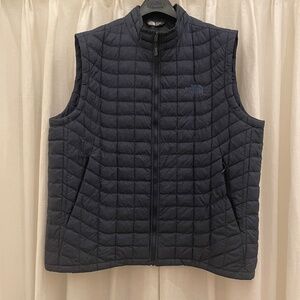 The North Face Mens Thermoball Vest navy blue size XL